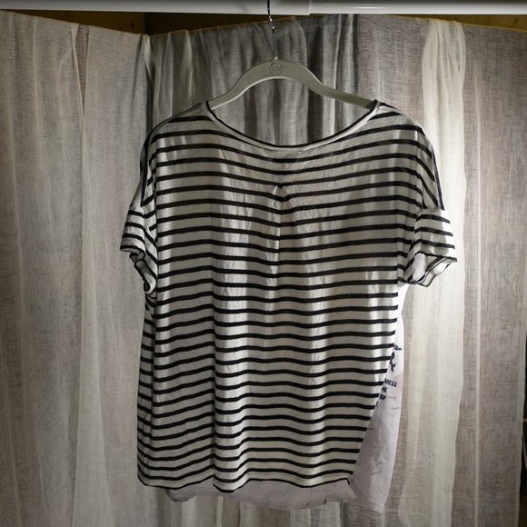 oui Tee - Picture 8 of 8